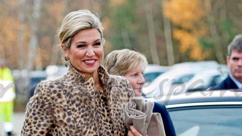 Máxima de Holanda se deja seducir por el animal print