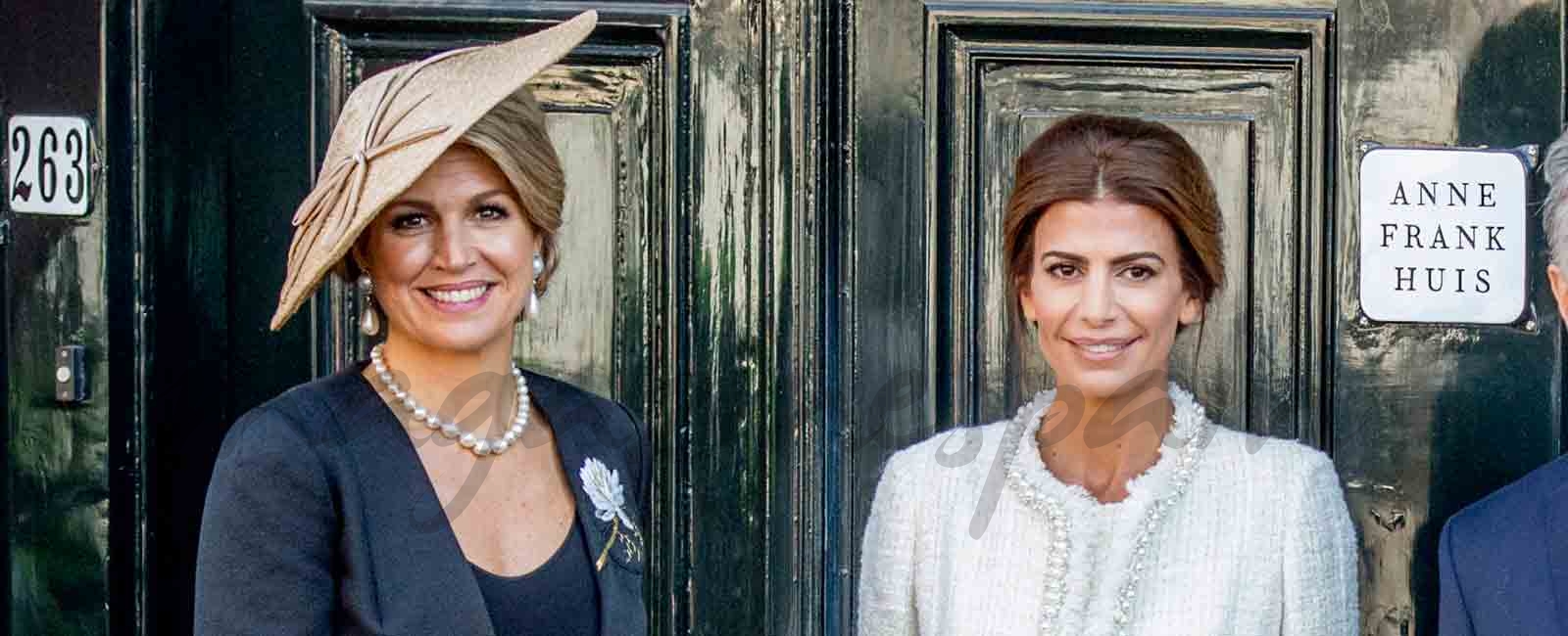 maxima de holanda y juliana awada compiten en elegancia