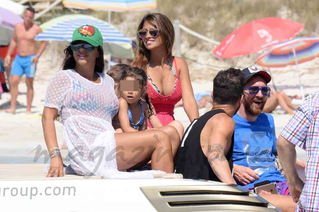 messi y fabregas vacaciones con su familia en formentera