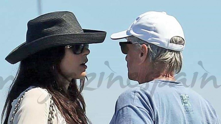 Michael Douglas y Catherine Zeta Jones, románticas vacaciones en Saint Tropez