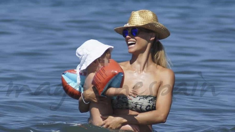Michelle Hunziker y su familia vacaciones en la Toscana
