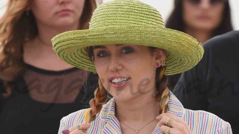 Miley Cyrus cada día más recatada