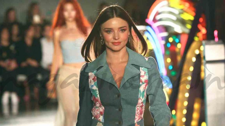 Miranda Kerr vuelve a la pasarela con Moschino