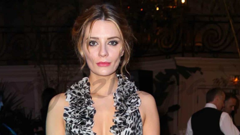 Mischa Barton comparte sus vacaciones en Mikonos