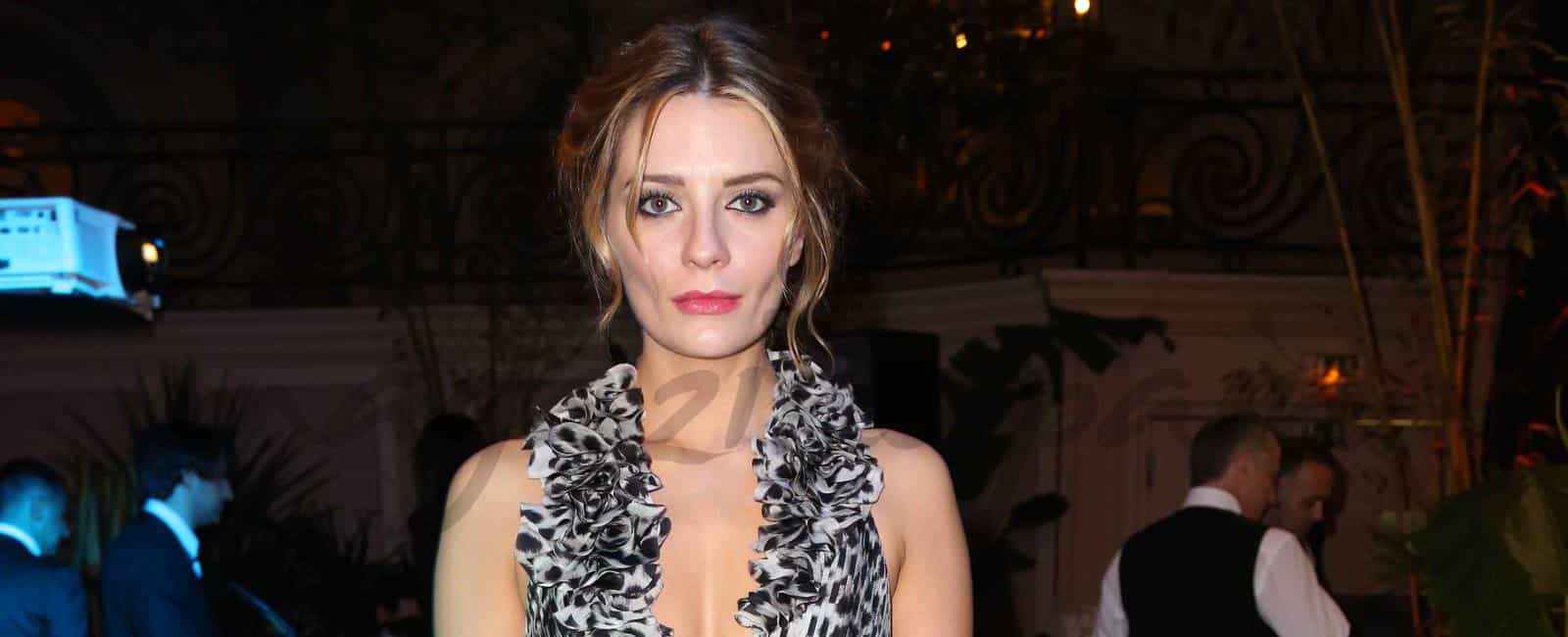 Mischa Barton comparte sus vacaciones en Mikonos