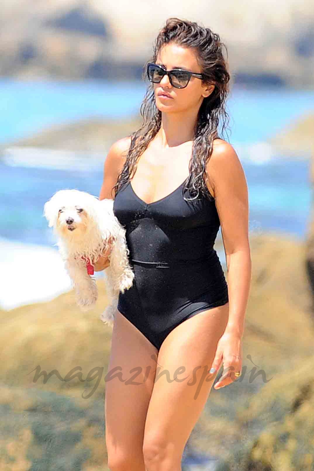 monica cruz en las playas de cadiz