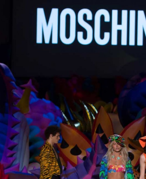 El desfile Crucero 2017 de Moschino