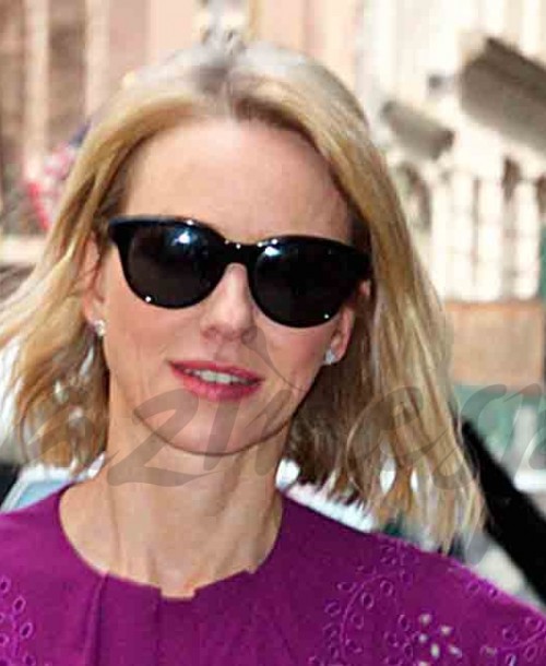 La elegancia de Naomi Watts