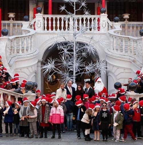 Papá Noel, anticipa la Navidad en Mónaco