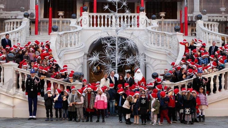 Papá Noel, anticipa la Navidad en Mónaco