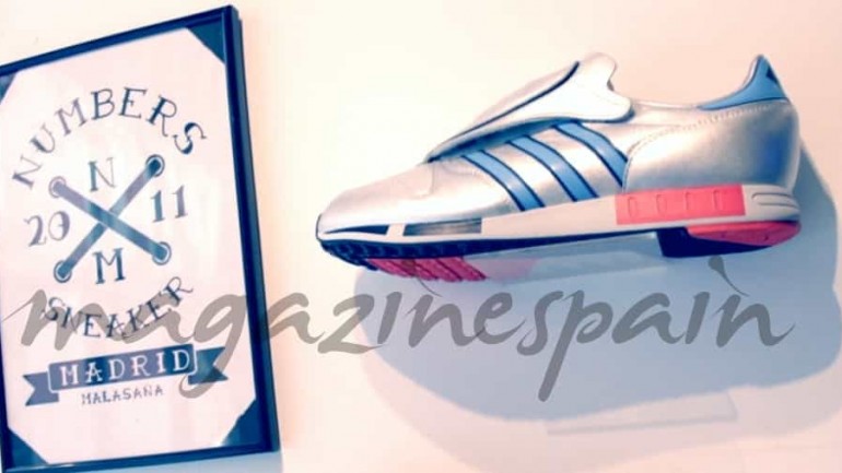 Fran Larrañaga con las sneakers de moda