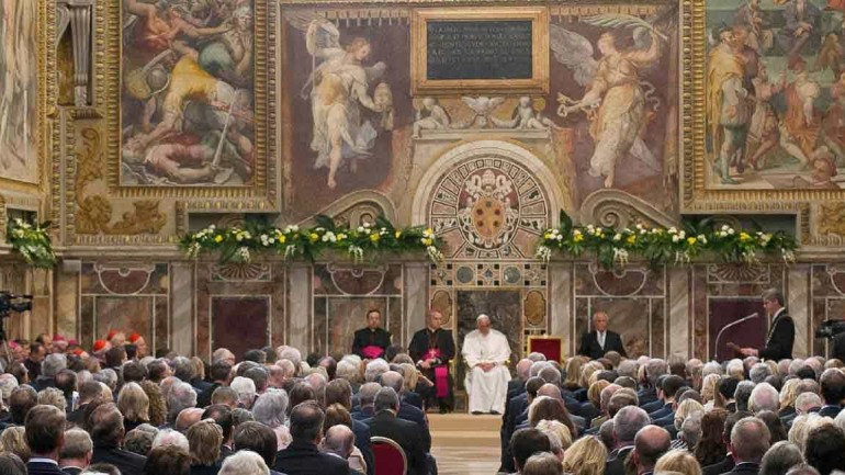 El papa Francisco, recibe el prestigioso premio Carlomagno