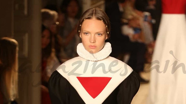 Paris Fashion Week 2016: Valentino