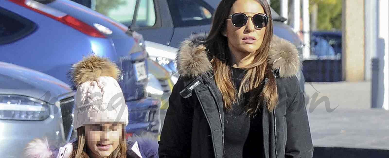 Paula Echevarría finaliza el rodaje de «Ola de crimenes» y se divierte con su hija