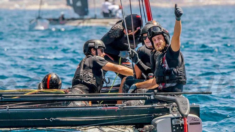 Pierre Casiraghi, sin Beatrice Borromeo, un atractivo «lobo de mar» en las regatas de Mallorca