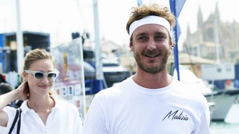Pierre Casiragui y Beatrice Borromeo cuarto día de regatas y saludo a Felipe VI