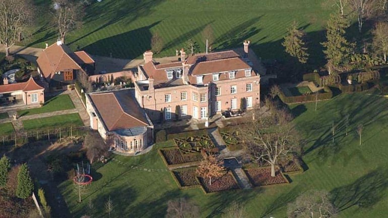 David y Victoria Beckham venden su palacio