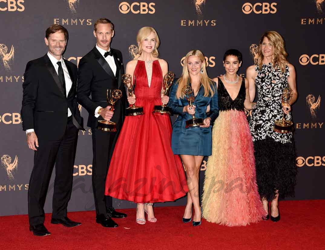 Jeffrey Nordling, Alexander Skarsgard, Nicole Kidman, Reese Witherspoon, Zoe Kravitz y Laura Dern - Big Little Lies