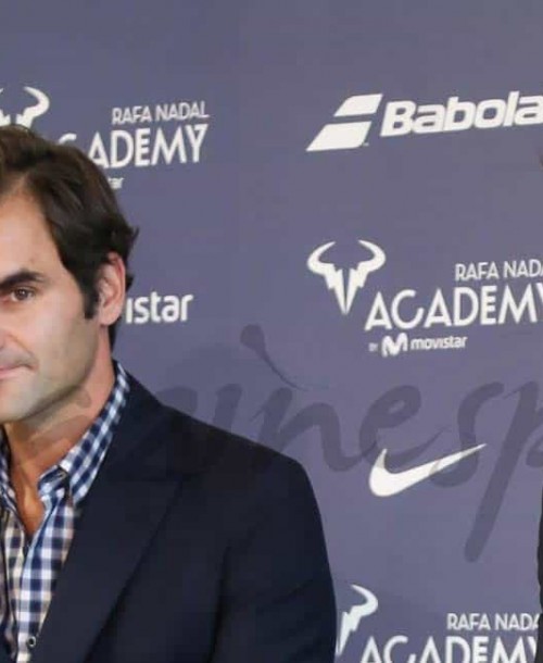 Rafa Nadal y Roger Federer, inauguran la escuela de tenis del español