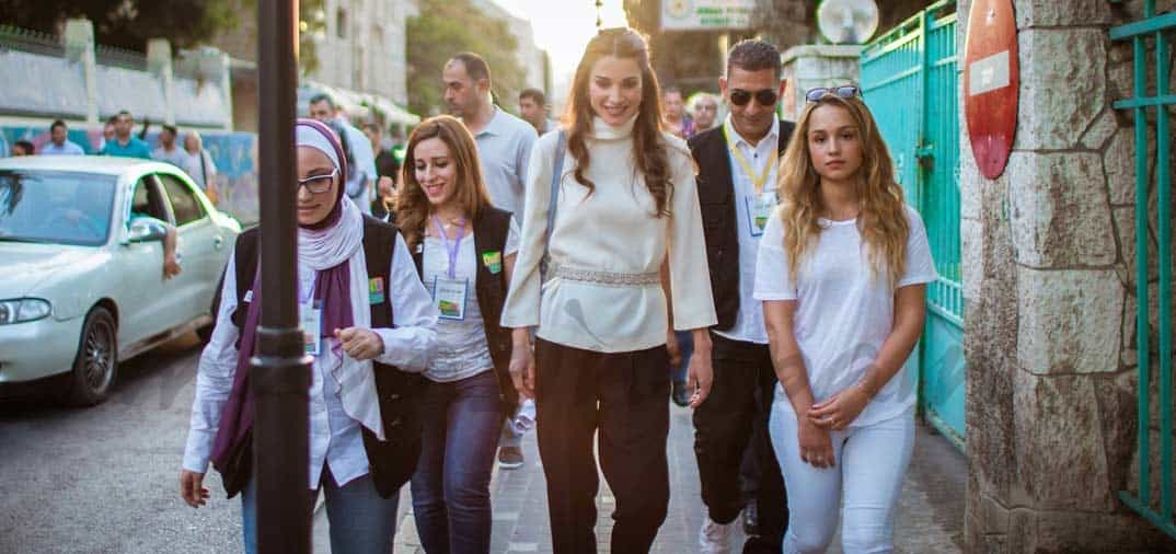 Rania de Jordania y su hija la princesa Iman, marcha solidaria