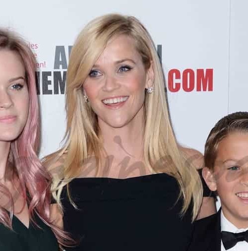 Reese Witherspoon presume de familia y amigos