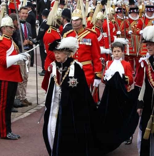 La Familia Real inglesa en la Orden de la Jarretera