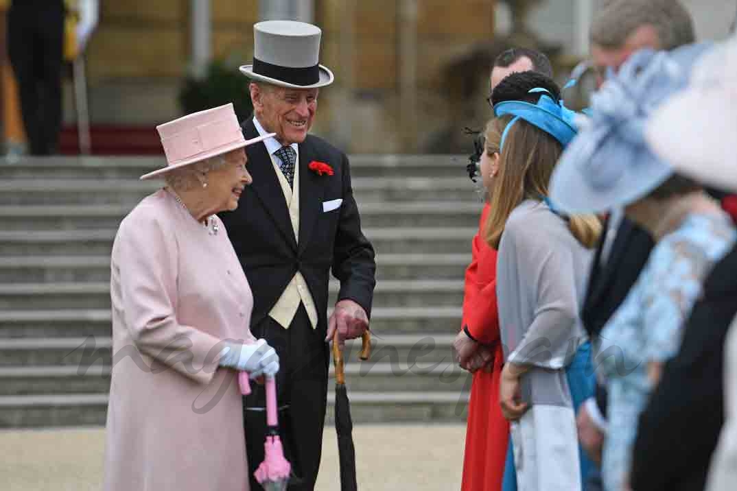 reina isabel y duque de edimburgo en la familia real britanica
