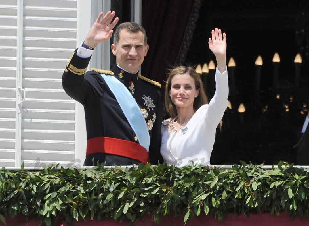 Reyes Felipe y Letizia (19 Junio 2014)