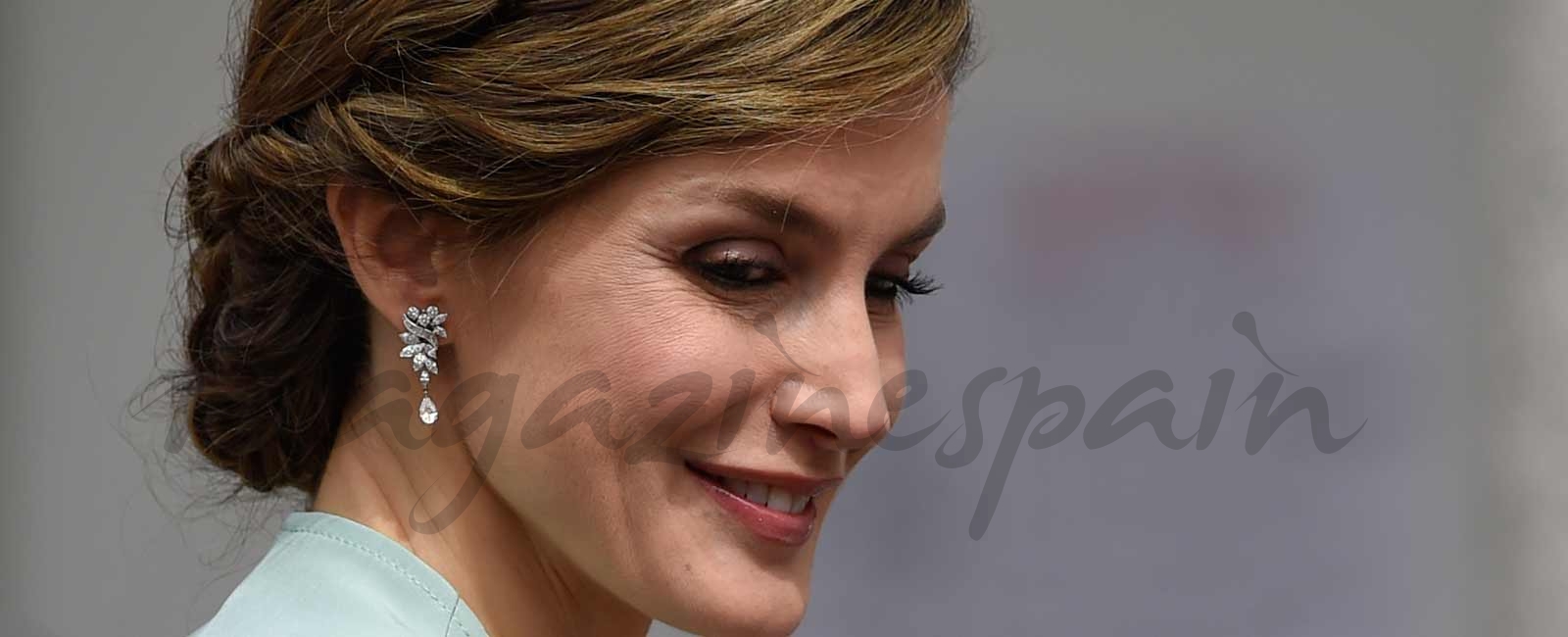 Los secretos del recogido trenzado de inspiración griega de la Reina Letizia