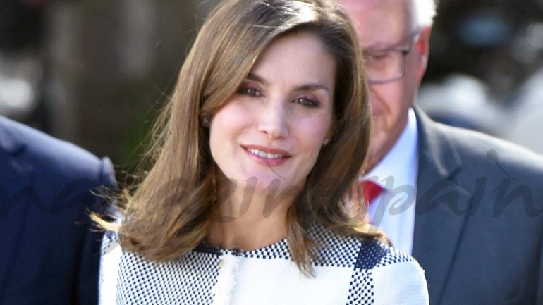 La reina Letizia visita la sede de la Cruz Roja en México