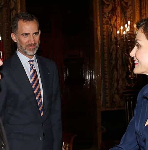 La reina Letizia apuesta por las ondas