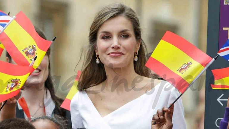 La simpática despedida de los Reyes Felipe y Letizia y la Reina de Inglaterra