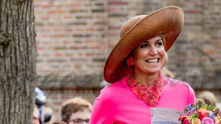 Los reyes de Holanda reciben un original regalo