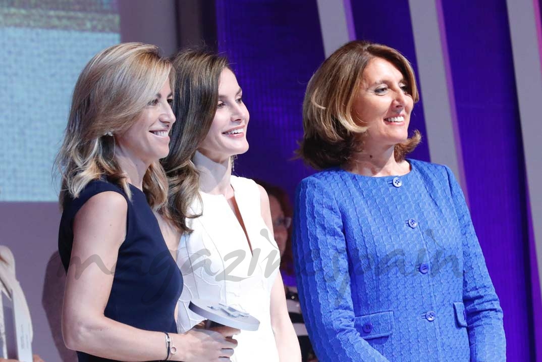 Doña Letizia entrega el Premio Nacional al Emprendimiento de la Industria del Sector de la Moda, a García Madrid