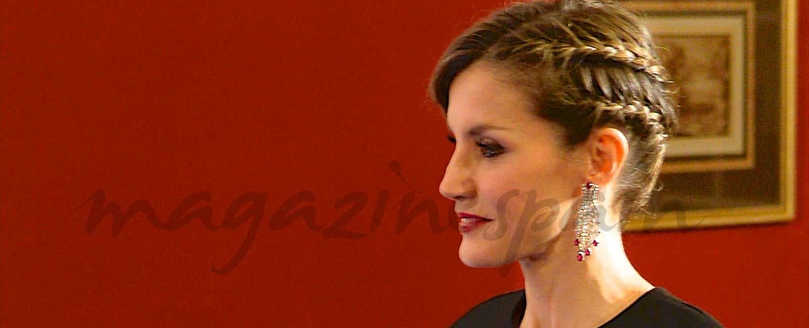 El original recogido trenza de la reina Letizia