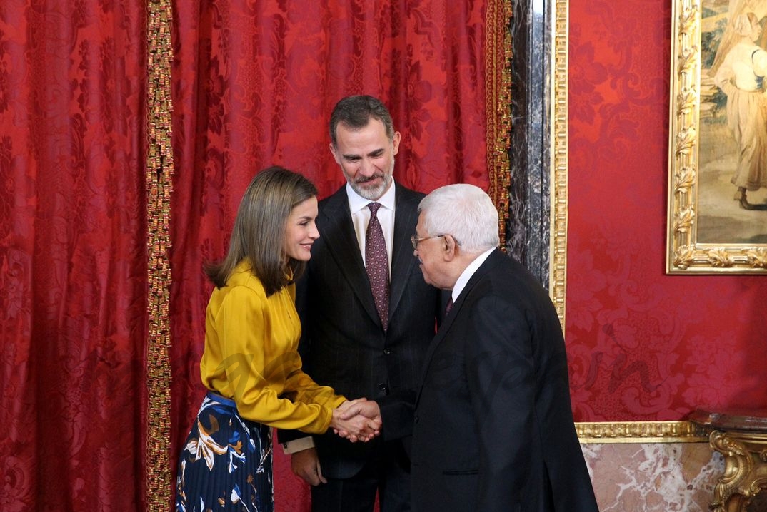 Los Reyes reciben Presidente de Palestina, Mahmoud Abbas, en el Salón de Teniers © Casa S.M. El Rey