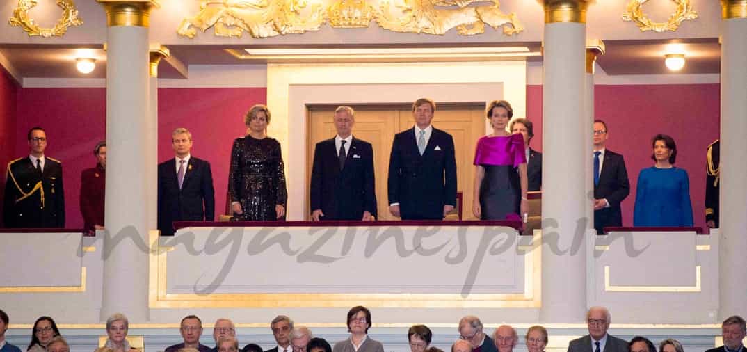 Las reinas de Holanda y Bélgica, compiten en elegancia