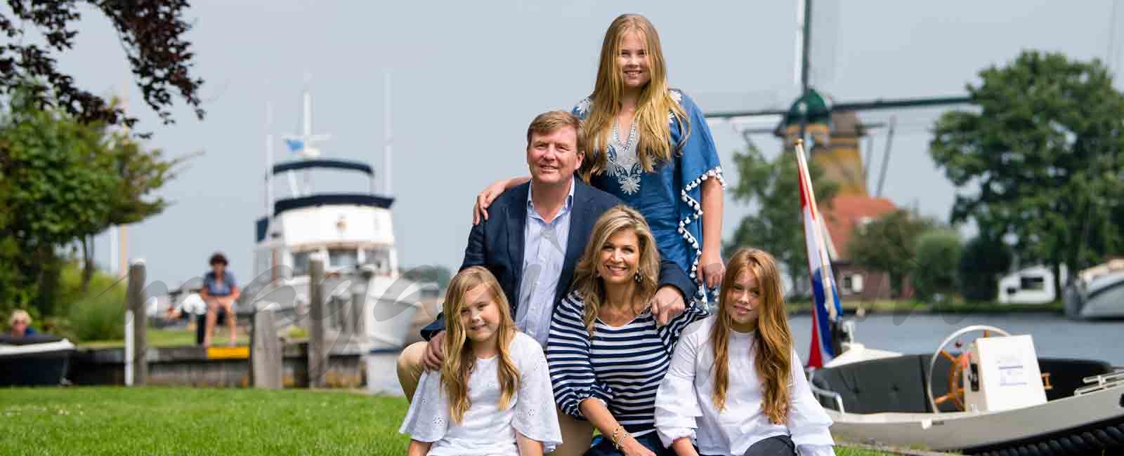 familia real holandesa posado de verano