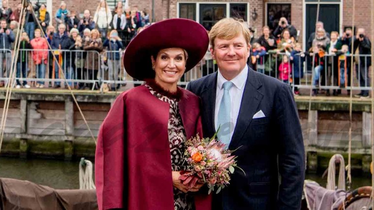 La reina Máxima de Holanda fiel a sus sombreros