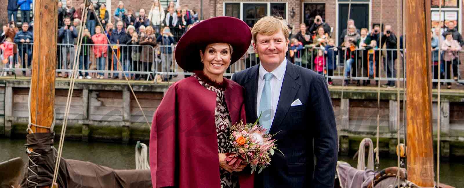 La reina Máxima de Holanda fiel a sus sombreros