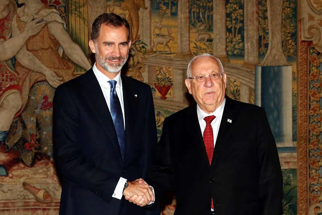 El Rey recibe el saludo del presidente del Estado de Israel © Casa S.M. El Rey