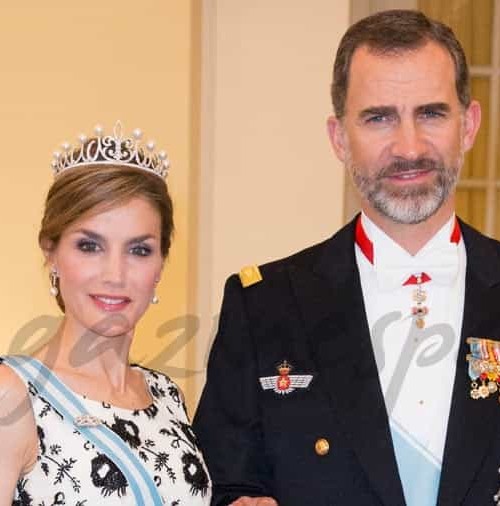 Doña Letizia, espectacular puesta de largo como reina