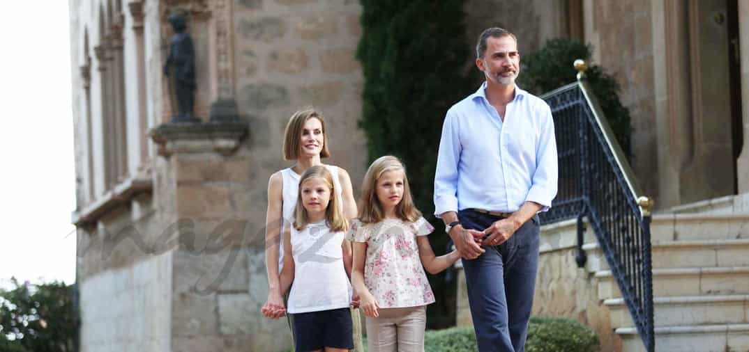 Los Reyes y sus hijas, ya están juntos de vacaciones en Palma de Mallorca