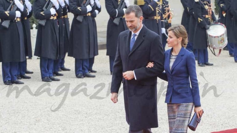 Los Reyes de España cancelan su visita a París