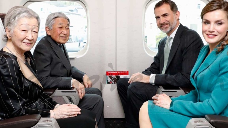El viaje en «tren bala» de los Reyes en Japón