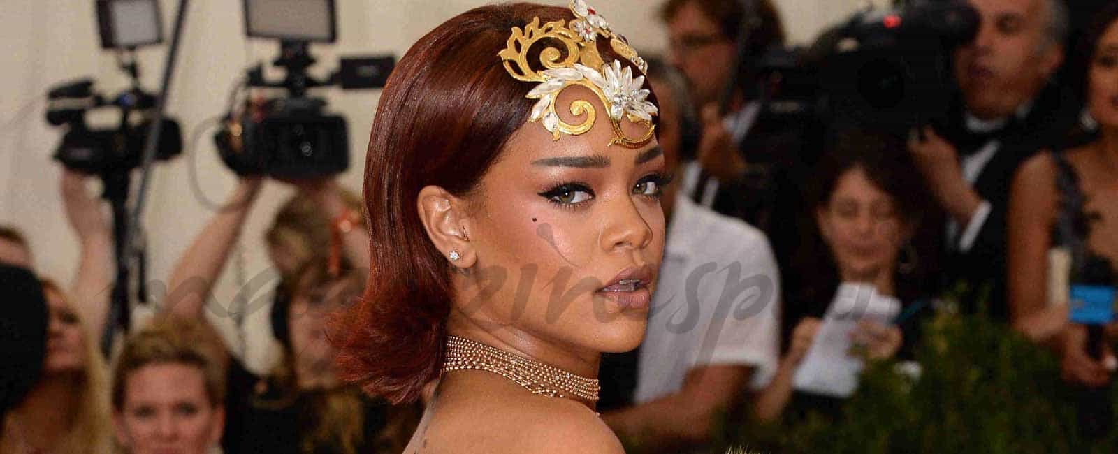 rihanna asustada por el zika