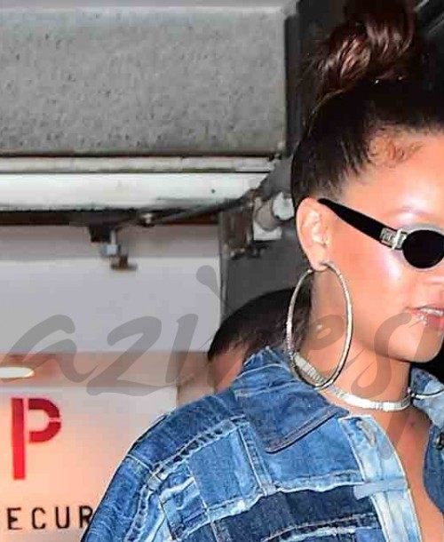 Rihanna, moda denim XXL