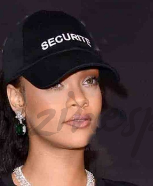 Rihanna llora la muerte de su primo