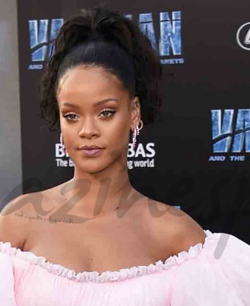 Rihanna y Cara Delevingne, duelo de estilos