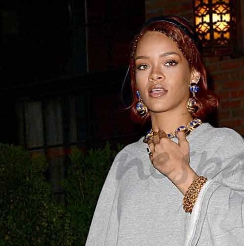 Rihanna pasea su look, por las calles de New York